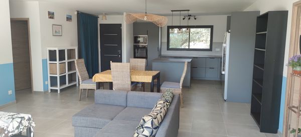 Maison spacieuse et lumineuse à Viols-en-Laval, proche de Montpellier