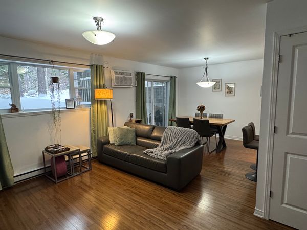 L’appartement de Catherine, Maxence et Dérek