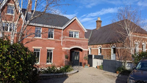 Large (3.6k sq/ft) Family Home with Sauna, Gym, Cocktail Bar beside the  Sea in a town, near Dublin