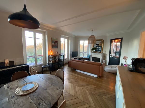 Face au bois de Vincennes: vue exceptionnelle  à 5 mn du métro Paris 12