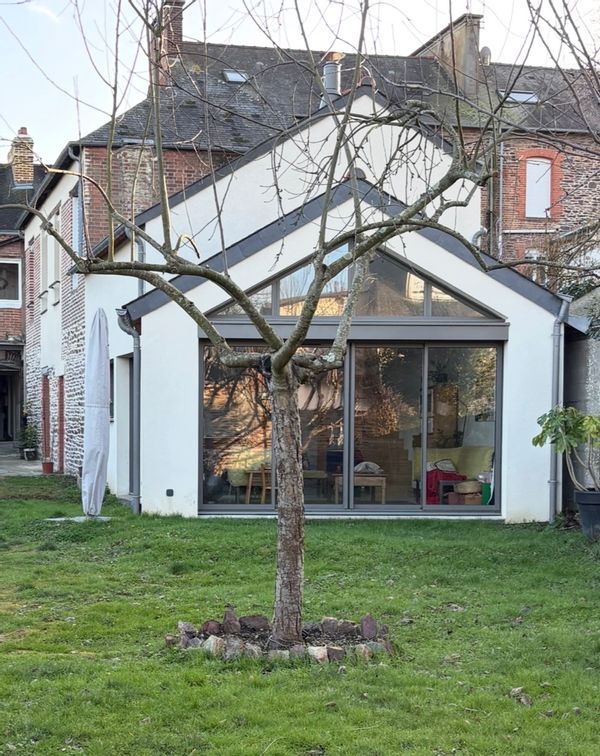 Rennes. Maison familiale avec jardin au calme à 2 pas de la gare