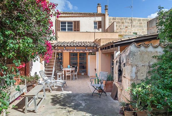 Maria Magdalena's house Casa en el idílico pueblo de Ses Salines, ubicado en el sur de Mallorca.