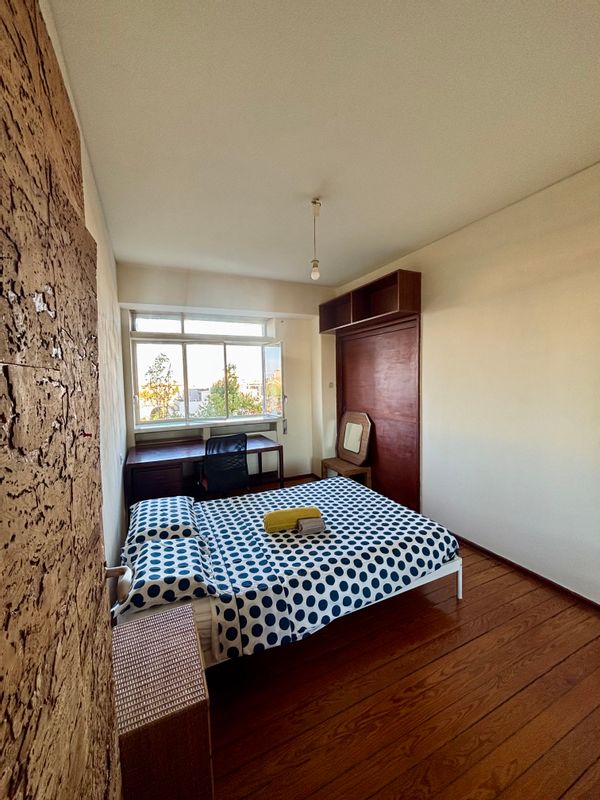 Bright Room in Lisbon, Campo de Ourique