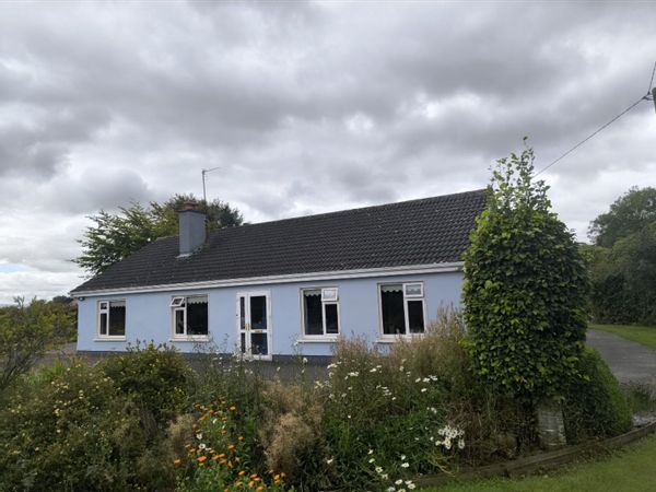 Leslie's house in the countryside