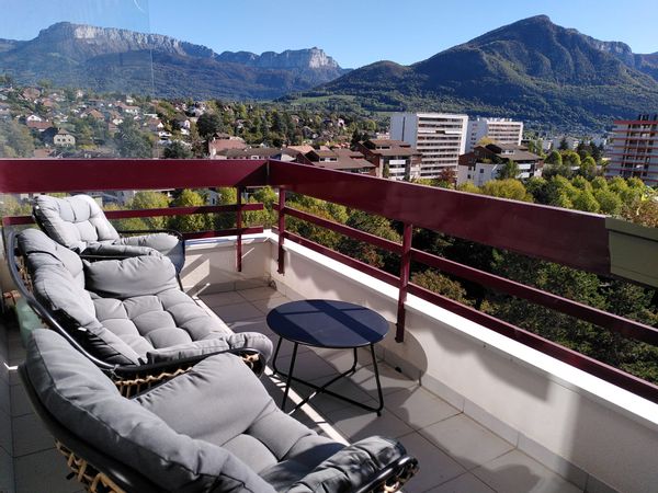 L'appartement de Perrine : spacieux proche centre, 2 chambres, balcons avec vue