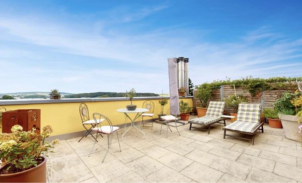 Duplex avec deux balcons et une magnifique terrasse sur un rooftop dans un quartier très calme.