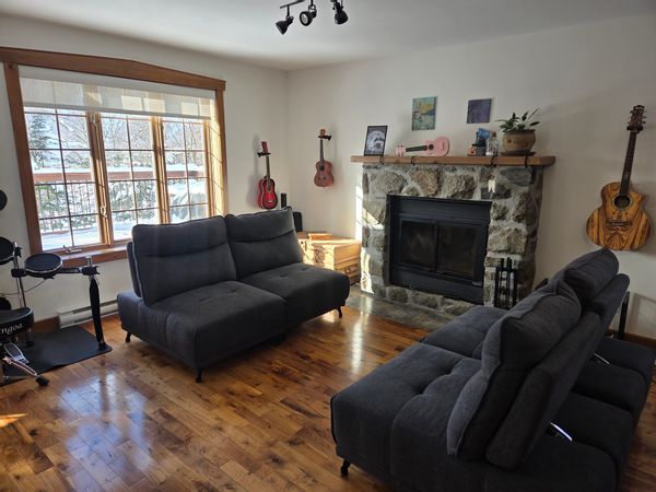 Maison avec vue sur montagne de ski
