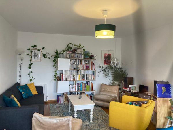 Duplex lumineux 80 m² centre Nantes, proche gare, 2 chambres, balcon, parking, calme