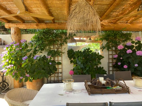 La maison de Delphine , à 1 km de la mer , pour 4 personnes ,dans le golf de st tropez.