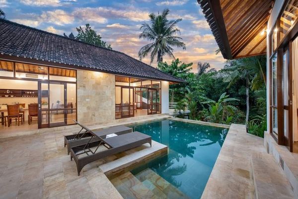 Stunning spacious villa with spectacular jungle views in the best location!