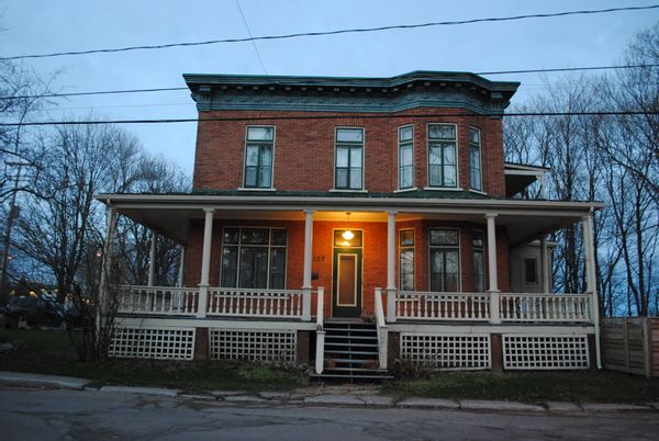 Charming turn of the century house near Quebec city downtown
