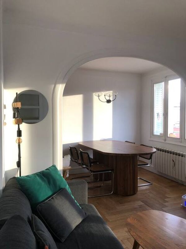 Appartement 2 chambres lumineux à Lyon.