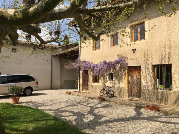 Ancienne ferme restaurée à proximité de Lyon et du Beaujolais