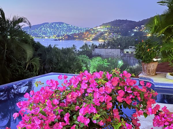Private room with private bath in Zihuatanejo, overlooking pool and La Ropa Bay