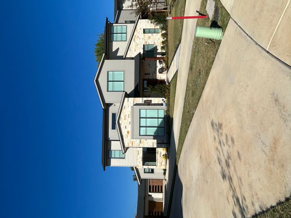 New construction on a quiet cul-de-sac 10 minutes from DFW, and 30 minutes from either D or FW