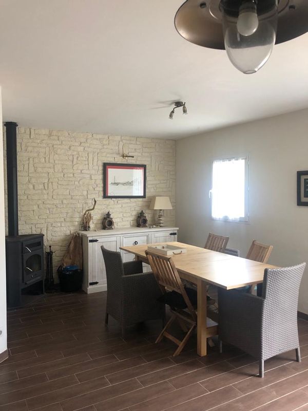 Maison à 200 m de la mer dans une impasse privée avec terrasse de 40 m².