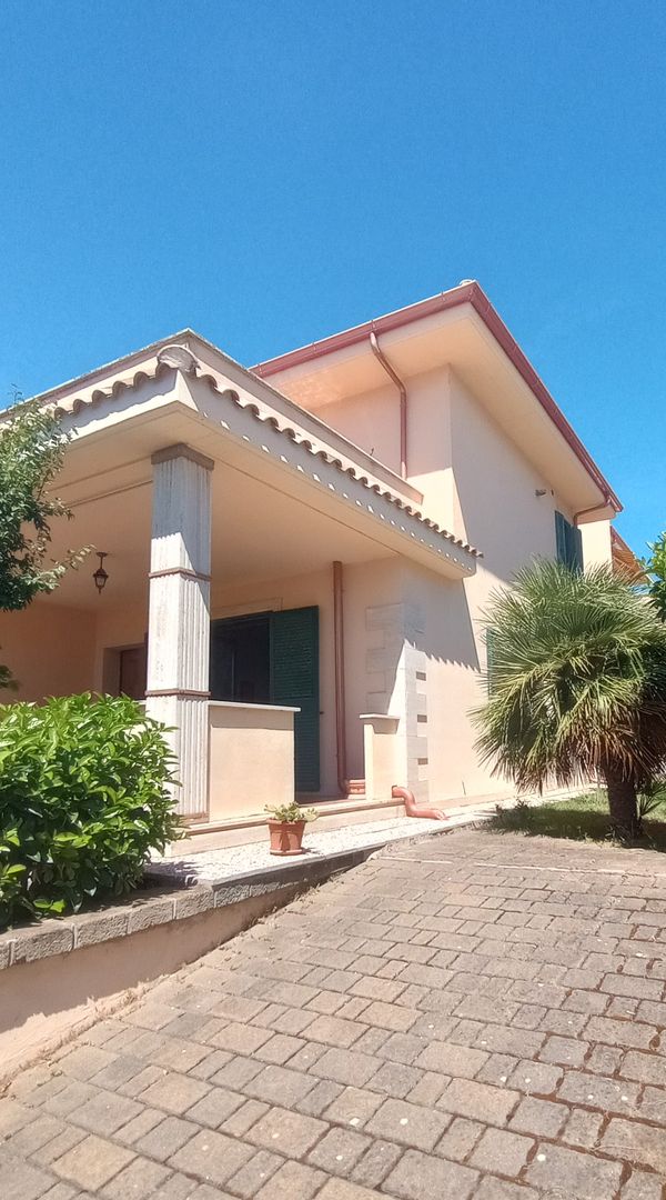 Home in Anzio