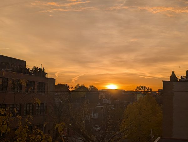 Un duplex au cœur du quartier de la petite Italie!