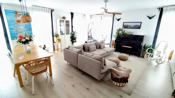 Piso de 2 dormitorios, bien comunicado y lleno de luz junto a Valencia.