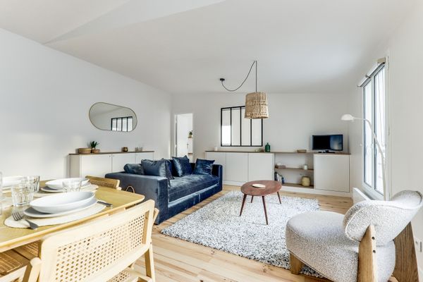 The Spark ✳︎ Bright ✳︎ Eiffel Tower View