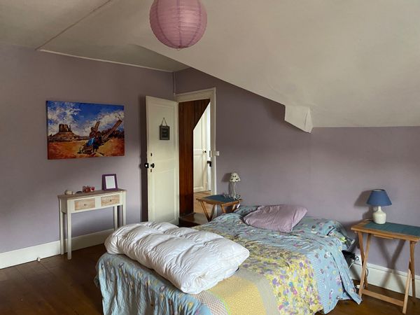 Echange grande chambre privée (2e étage résidence principale) en Ariège Pyrénées, Plateau de Beille
