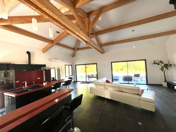 Maison en Corse du Sud entre Montagne et Mer  - avec petit chat noir!