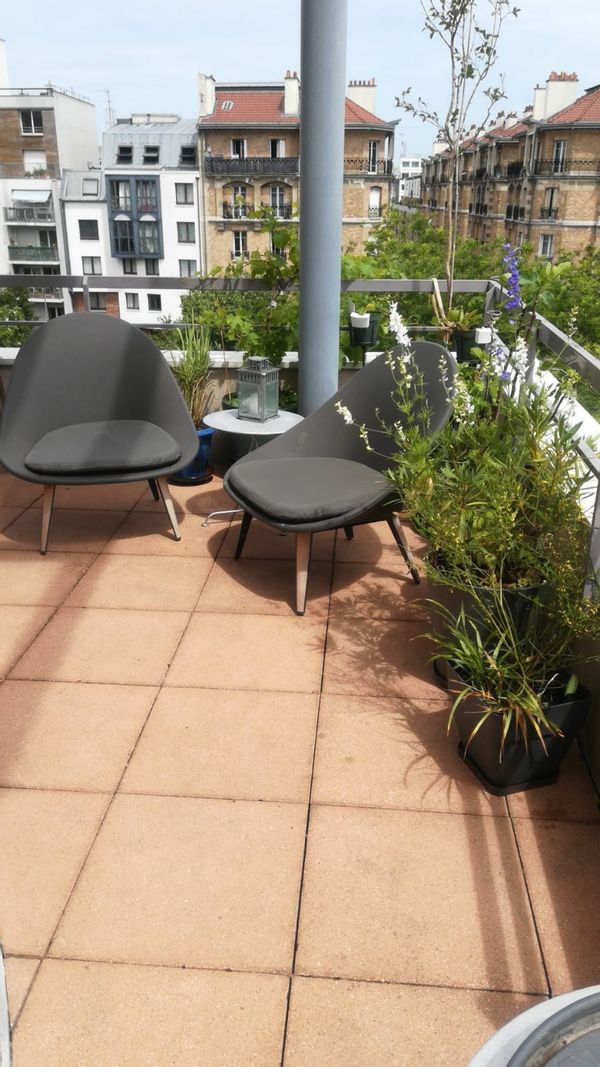 Appartement 2 chambres à Paris avec grand balcon