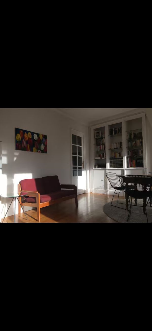 Appartement de charme parisien , 2 pièces.