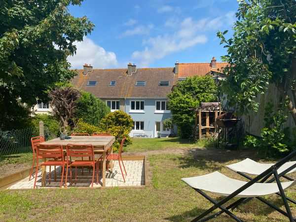 Grande et belle maison familiale sur la côte d’opale, avec grand jardin clos.