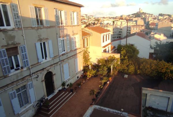 Appartement à 8 mn à pieds de la mer, du vallon des Auffes