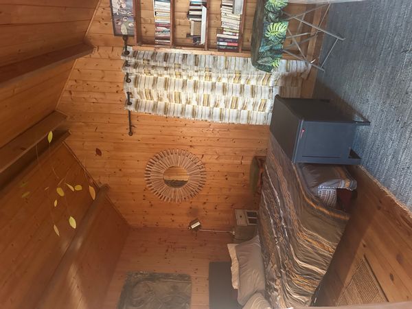 La maison de jean-christophe, à 200 m de la  mer dans un grand jardin paysagé.