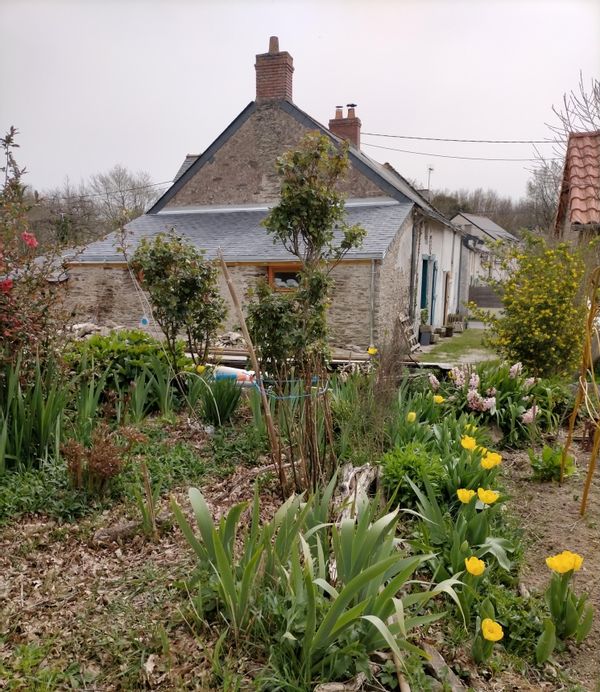 La chambre privée de Lisiane dans un environnement propice à la détente, près de Nantes