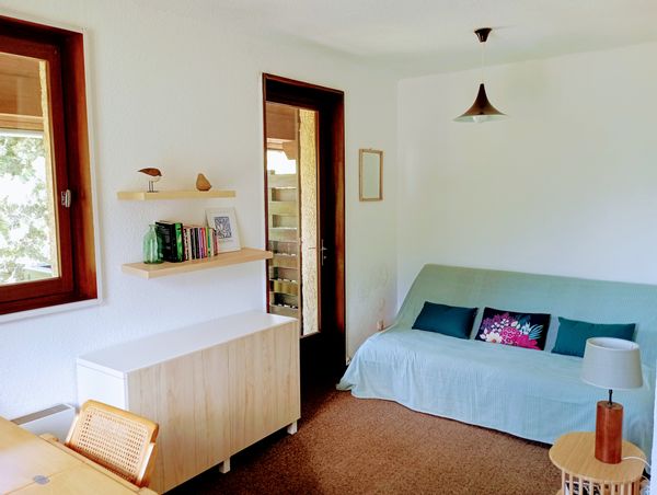 Appartement proche de la station des Orres dans un hameau calme, belle vue dégagée.