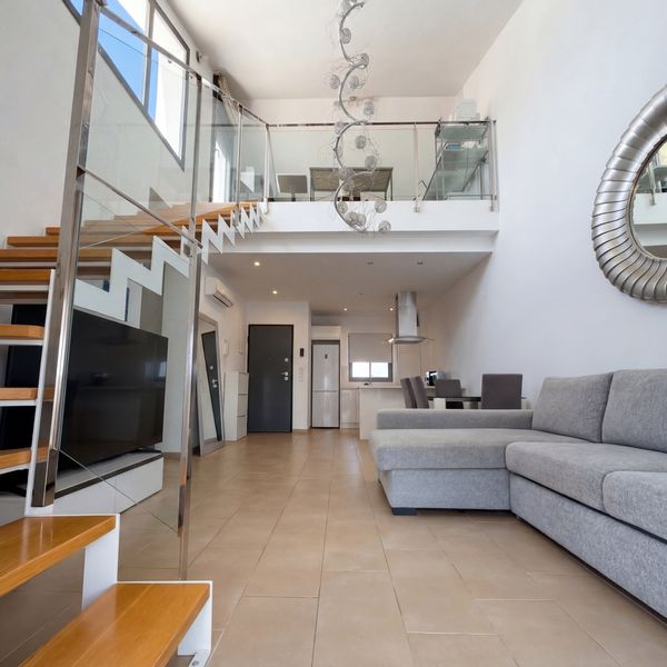 2-bedroom bungalow, pool, sea & golf 10 min away