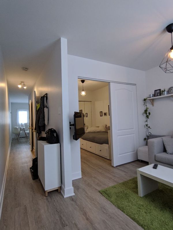 L'appart de Perrine et Mathieu est cosy et très confortable, dans le quartier de la Petite-Italie.