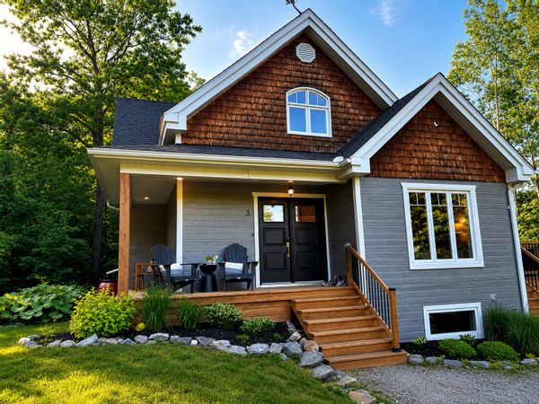 Charming Chelsea Family Home Steps from Golf & Nature