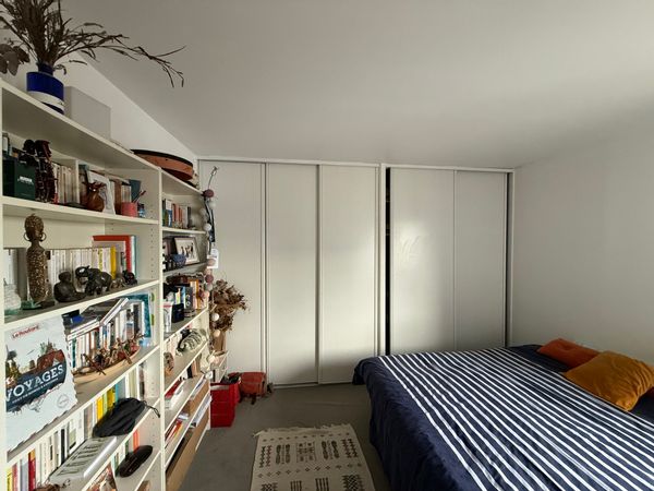 Yanis's house