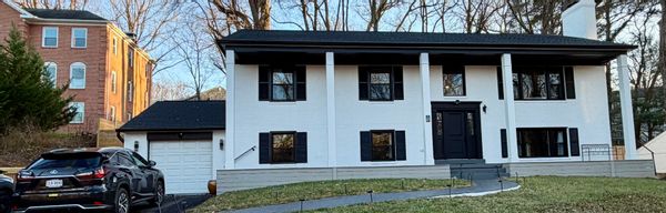 Newly renovated entire lower level of a split level home. 20 minutes from downtown Washington DC