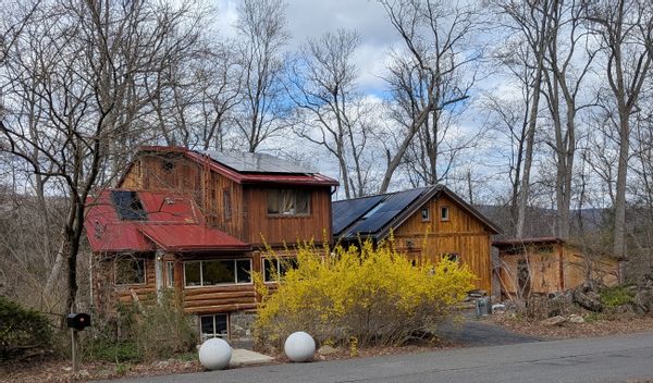 Casa de Riley & John