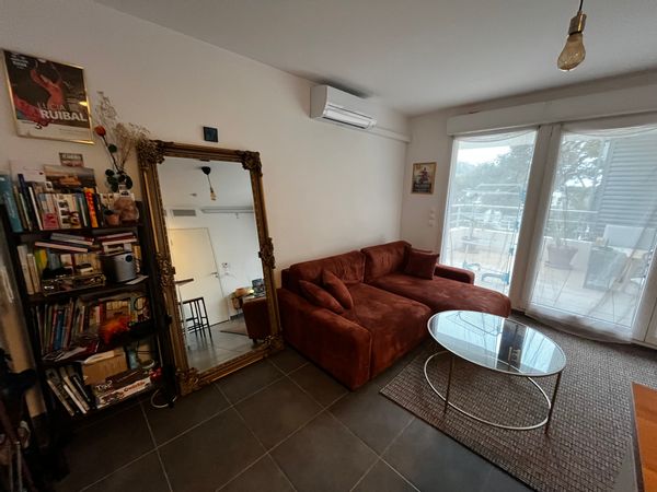 One-bedroom apartment facing the Calanques National Park in Marseille (Sormiou district)