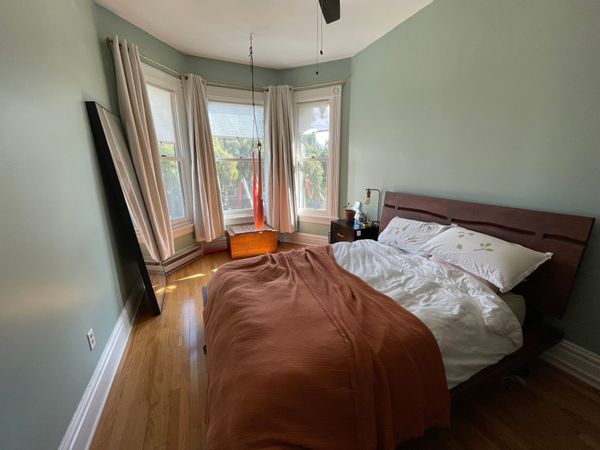 Relaxing two bedroom apartment near west Oakland Bart