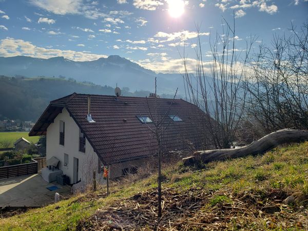 Maison familiale à 15 min du lac d'Annecy avec vue exceptionnelle sur la montagne.