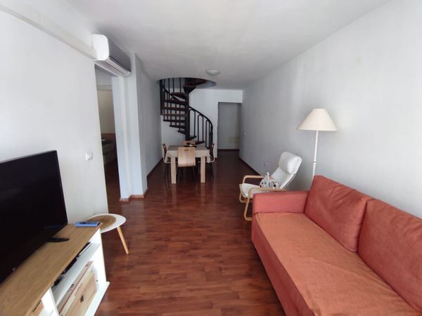 Duplex ático en Candelaria. Buscamos opciones en Córcega verano 2026 y Tanzania enero 2027