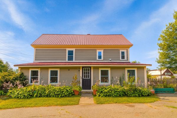 4BR/2BA Basecamp in VT's Northeast Kingdom -close to Kingdom Trails, Burke Mountain and much more!