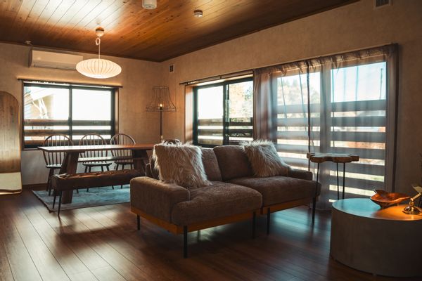 Detached family home in Myoko Kogen｜Great skiing, snowy winters, Trekking Summer space to relax