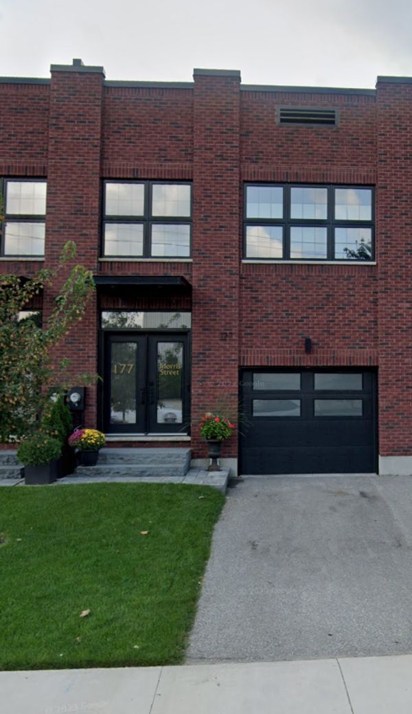 Townhouse close to downtown and transit