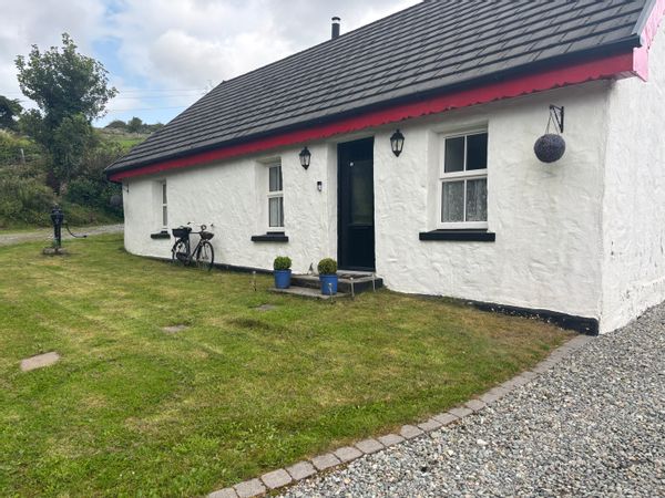 Irish Cottage in the Kerry hills