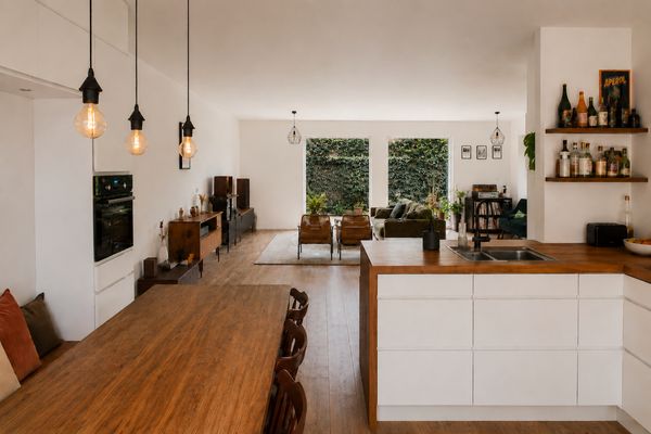 Maison offrant tout le confort, avec jardin et terrasse, située dans la ceinture verte de Gand.