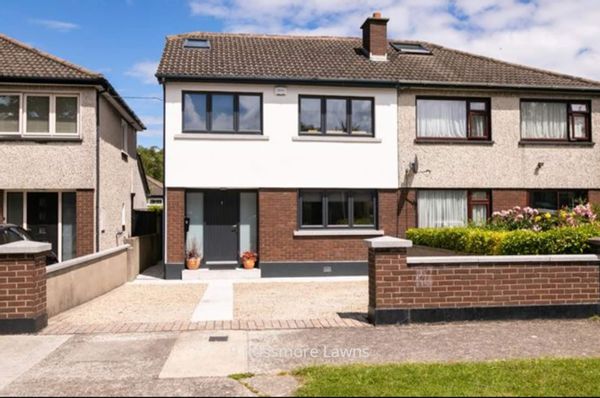 Kevin's house Modern 4 bedroom semi-detached house with two cars, front driveway in residential area