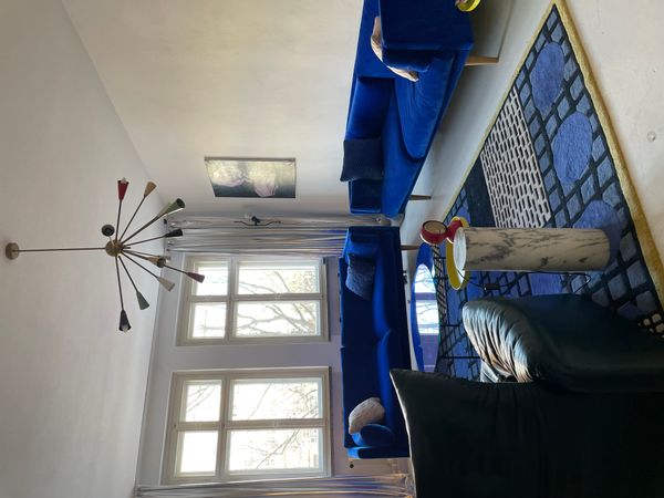 Arty sunny flat in iconic East Berlin, central very close to transports